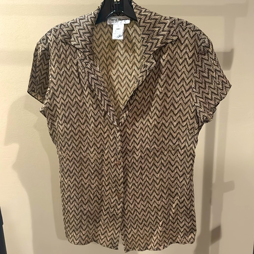 Rena Rowan Brown Chevron Short Sleeve Blouse